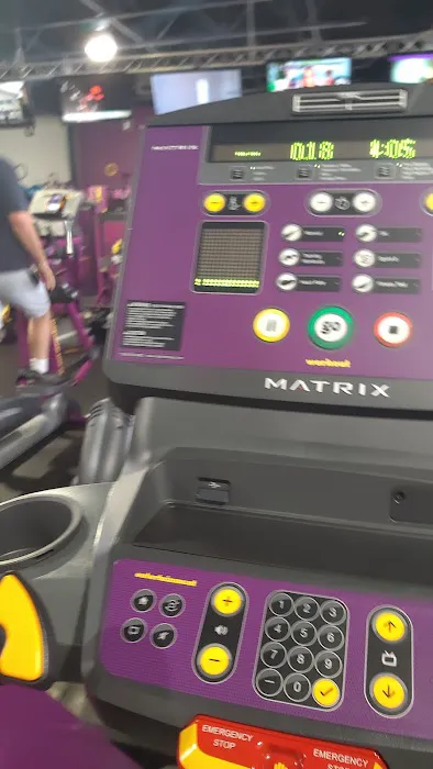 Planet Fitness Picture 6