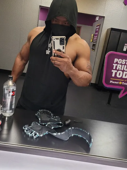 Planet Fitness Picture 10