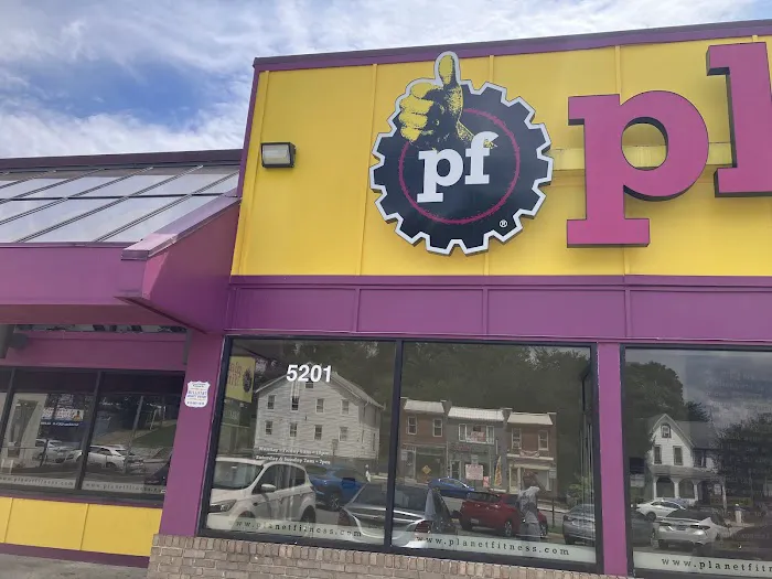 Planet Fitness Picture 2