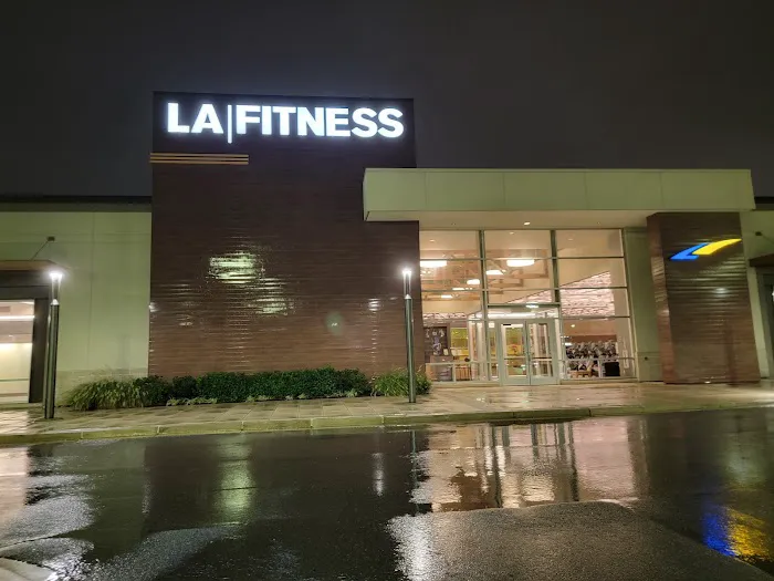 LA Fitness Picture 4