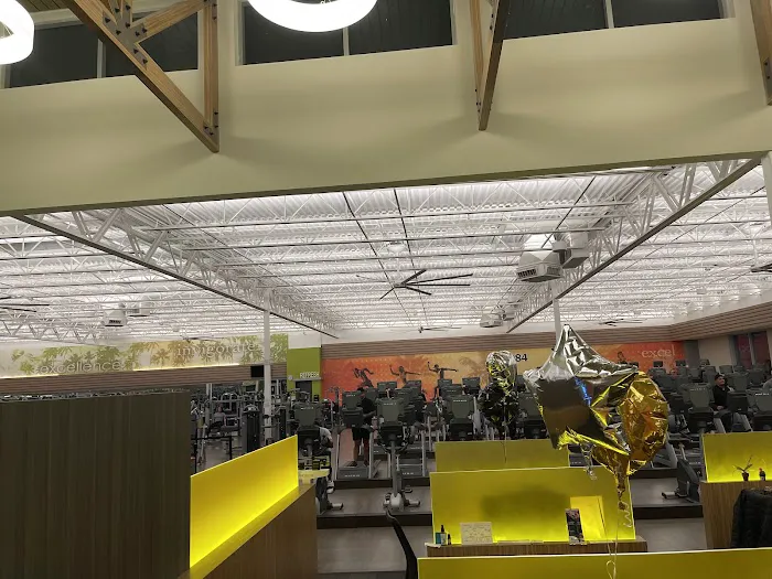 LA Fitness Picture 6