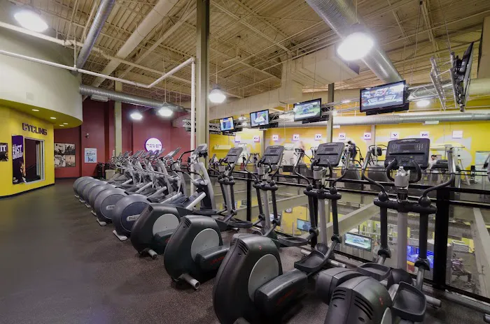 Gold's Gym Picture 3