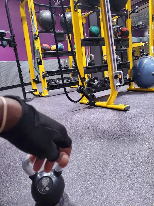 Planet Fitness Picture 8