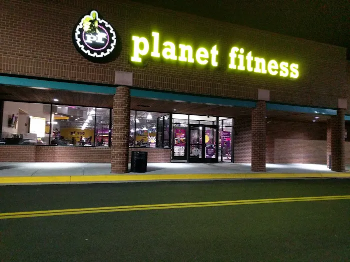 Planet Fitness Picture 7