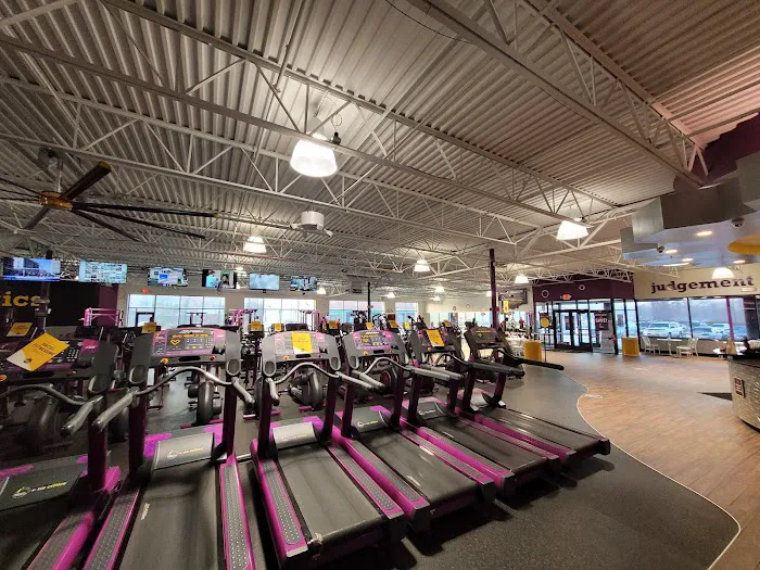 Planet Fitness Picture 4