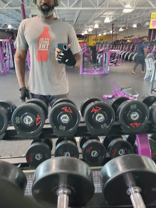 Planet Fitness Picture 9