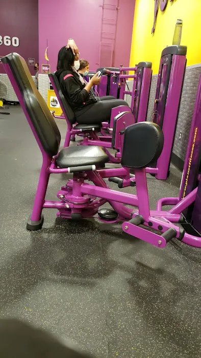 Planet Fitness Picture 9