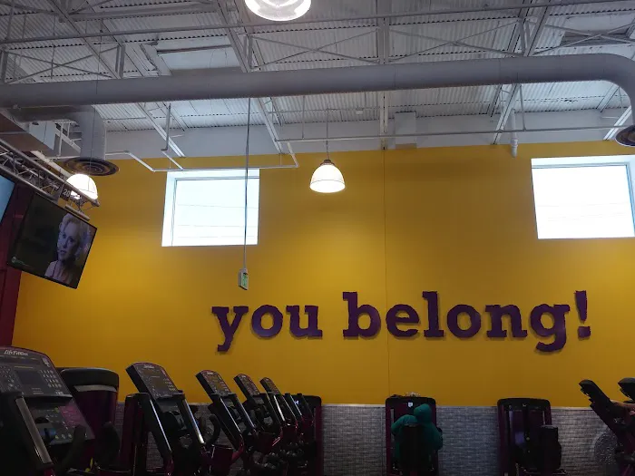 Planet Fitness Picture 10