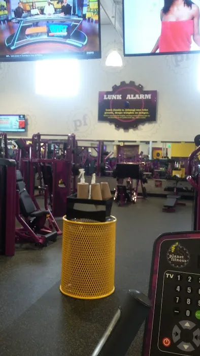Planet Fitness Picture 2