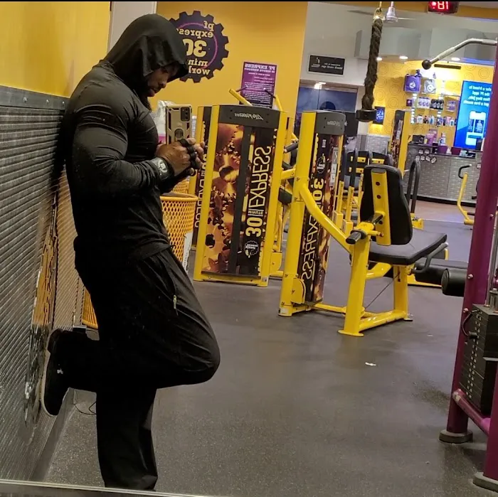 Planet Fitness Picture 7