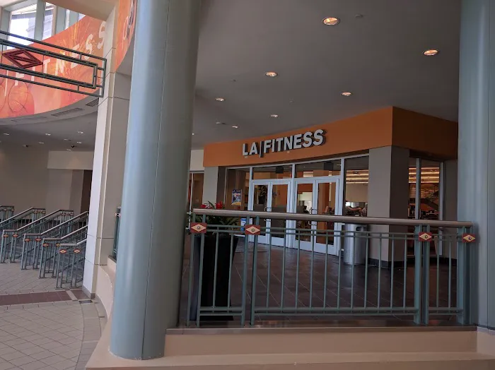LA Fitness Picture 10