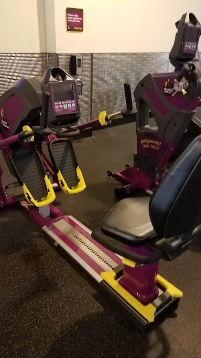 Planet Fitness Picture 5