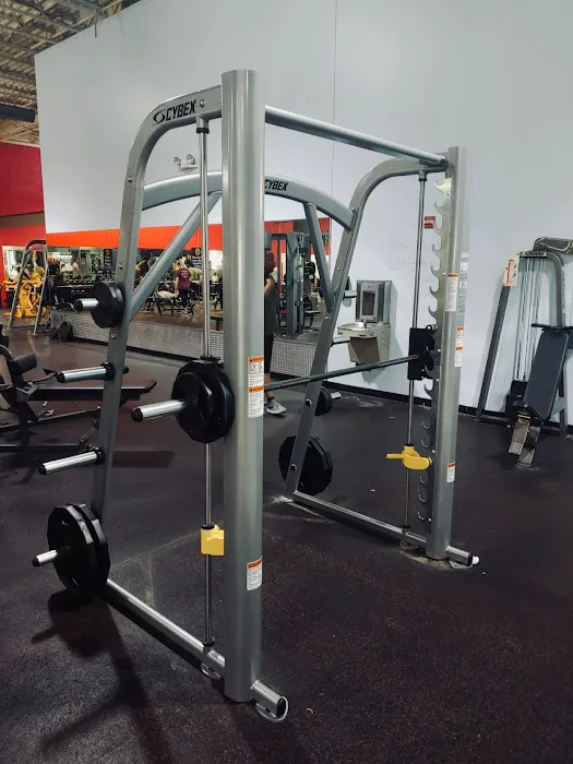Gold's Gym Picture 9