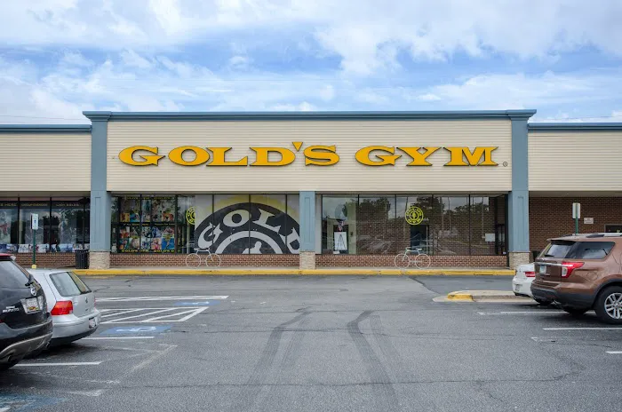 Gold's Gym Picture 6