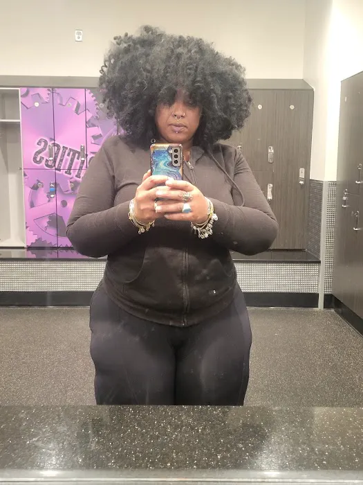 Planet Fitness Picture 8