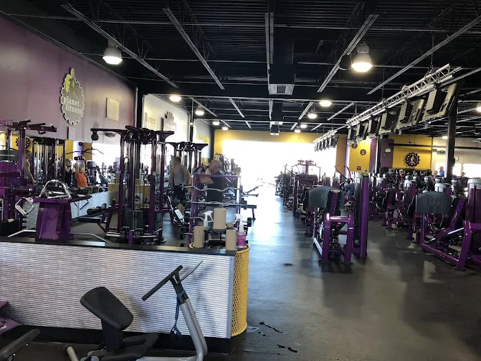 Planet Fitness Picture 6