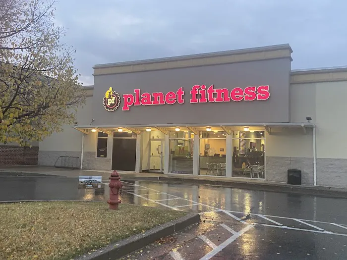 Planet Fitness Picture 3