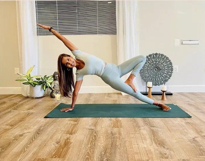 Myna Yoga Picture 9