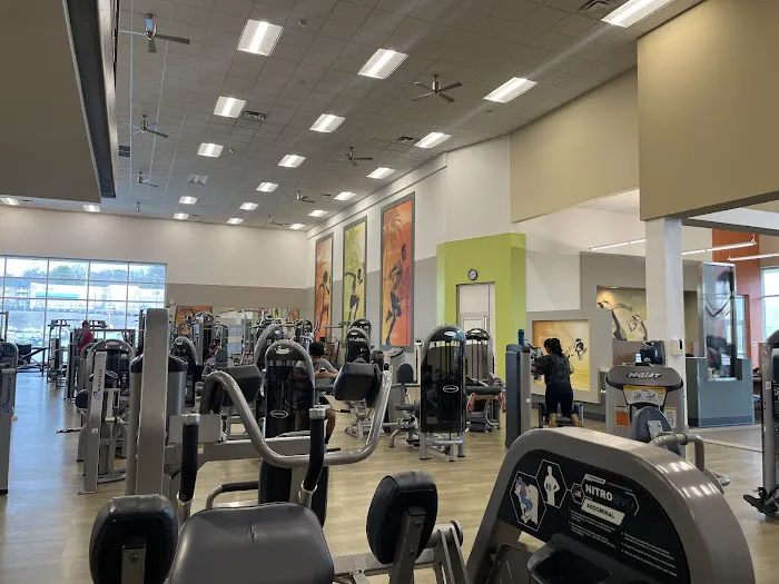 LA Fitness Picture 5