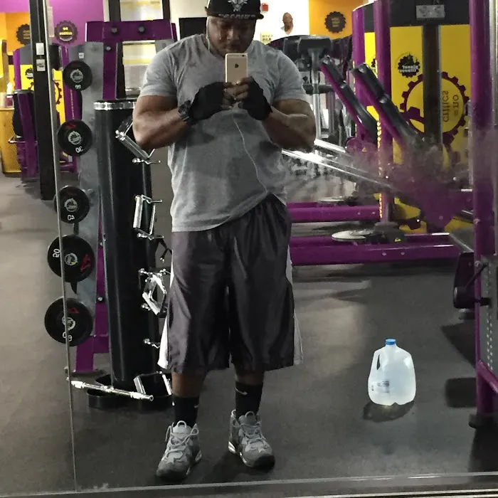 Planet Fitness Picture 9