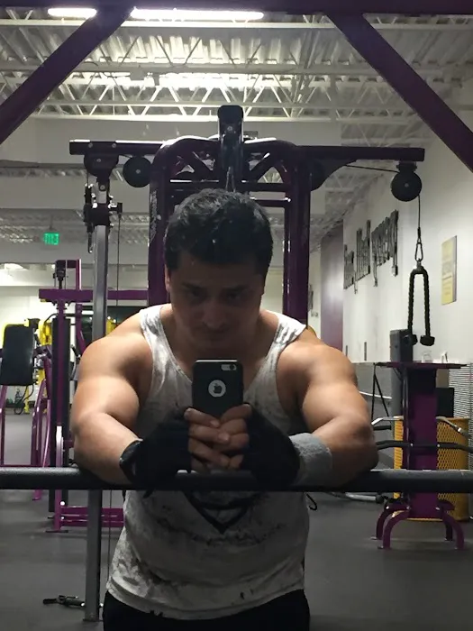 Planet Fitness Picture 8