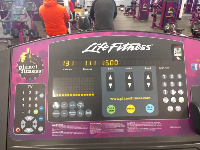 Planet Fitness Picture 10