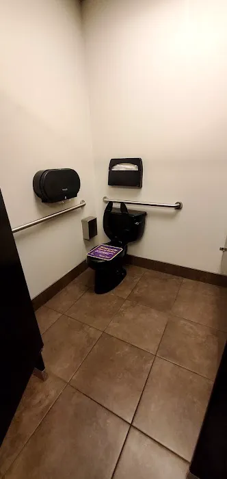 Planet Fitness Picture 9