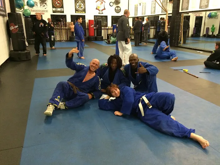 No Limits Training Facility Picture 8