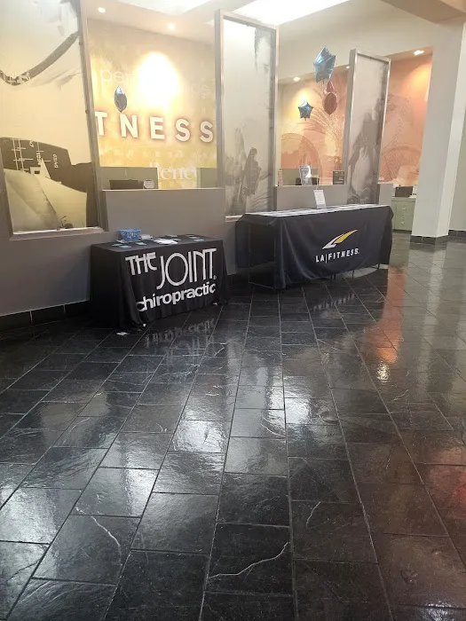 LA Fitness Picture 4