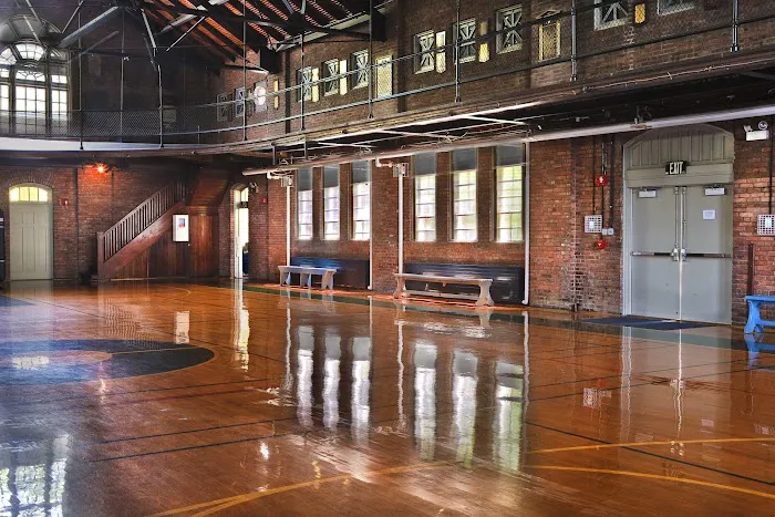 Iglehart Gym Picture 2