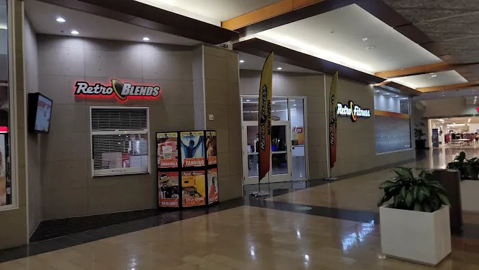 Retro Fitness Picture 5
