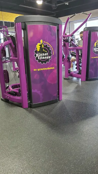 Planet Fitness Picture 8