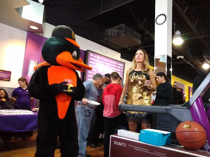 Planet Fitness Picture 7