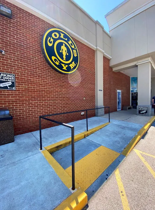 Gold's Gym Picture 1