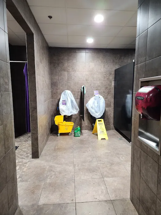 Planet Fitness Picture 4