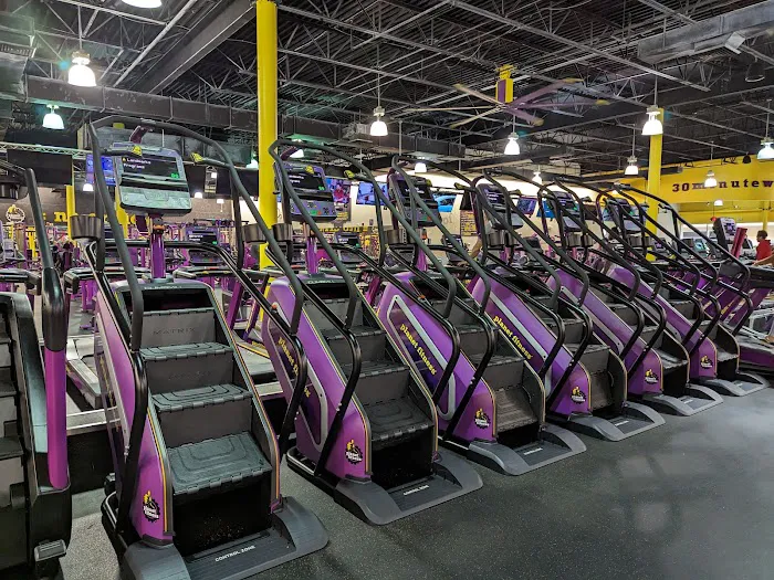 Planet Fitness Picture 6