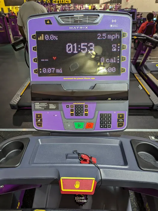 Planet Fitness Picture 9