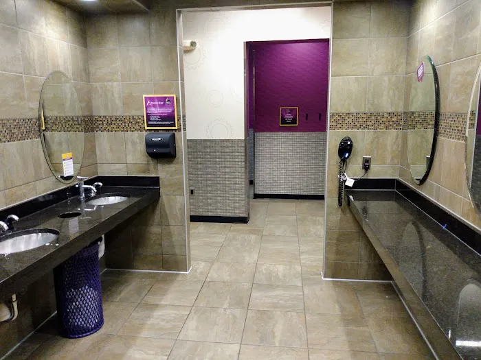 Planet Fitness Picture 5