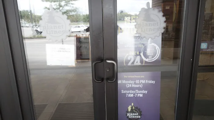 Planet Fitness Picture 6