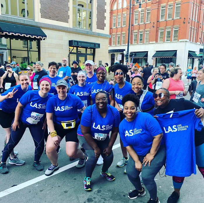 Life Addicts Studio Picture 6