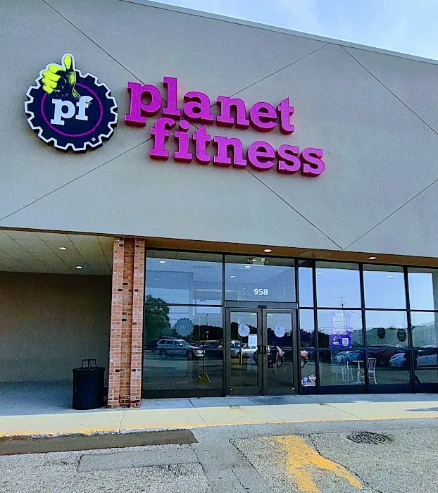 Planet Fitness Picture 6