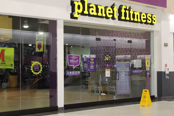 Planet Fitness Picture 4