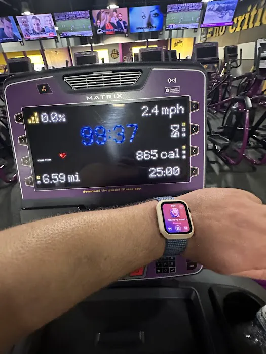 Planet Fitness Picture 4