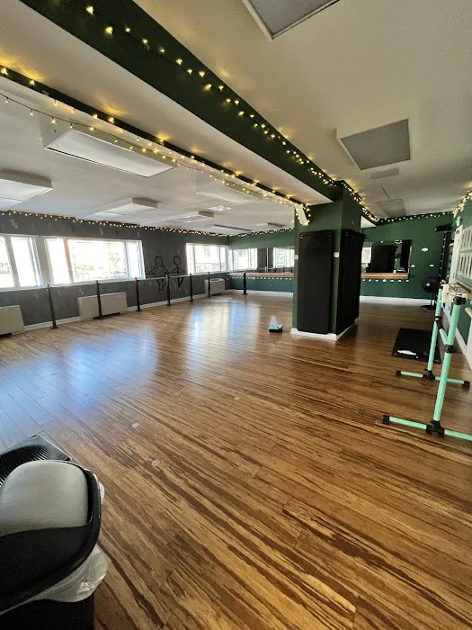 OpenBarre College Park Picture 3
