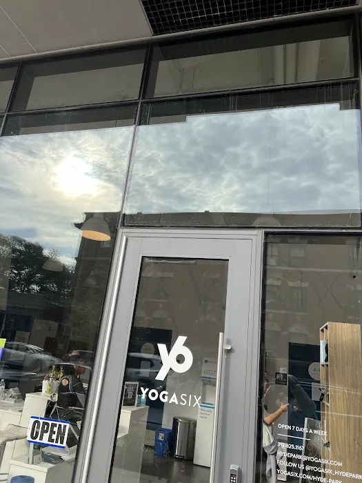 YogaSix Hyde Park Picture 4