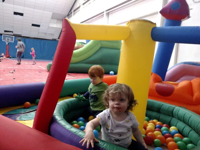 Evergreen Racquet & Fitness Picture 3