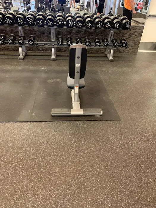 LA Fitness Picture 7