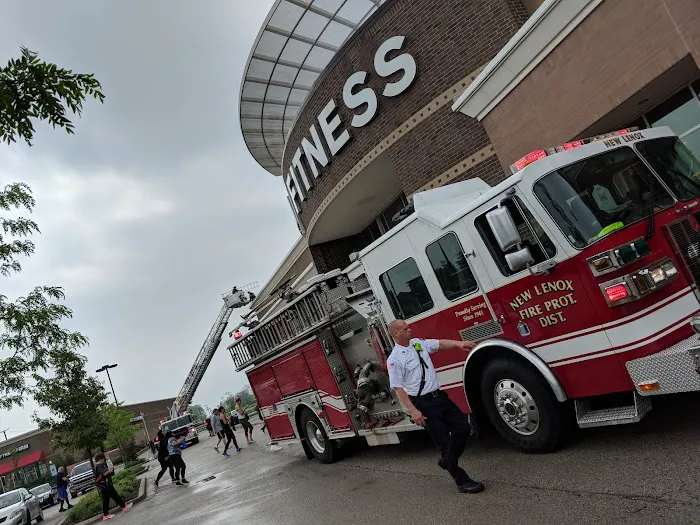 LA Fitness Picture 10