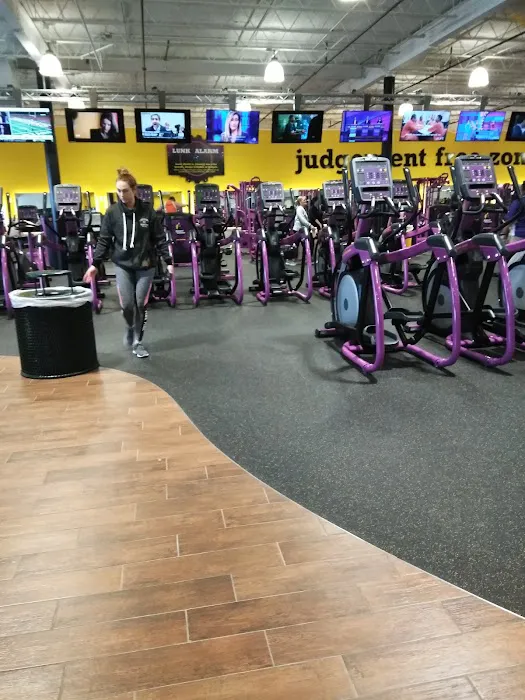 Planet Fitness Picture 1