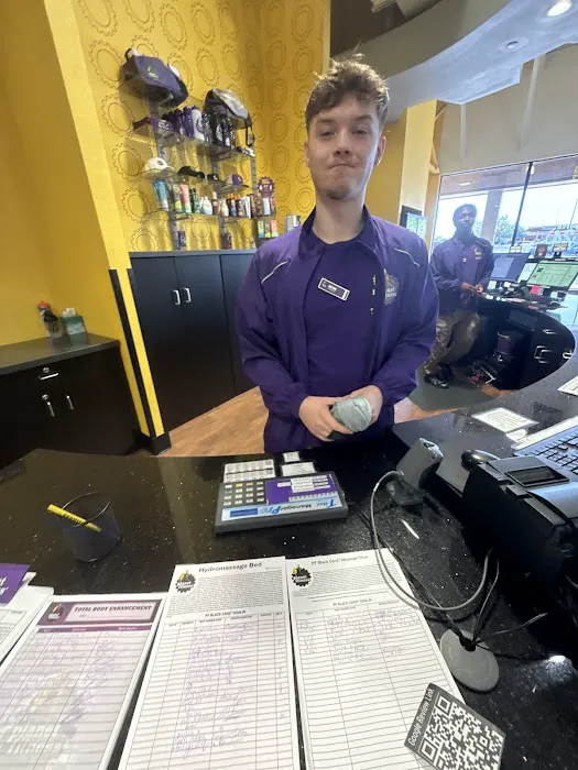 Planet Fitness Picture 9